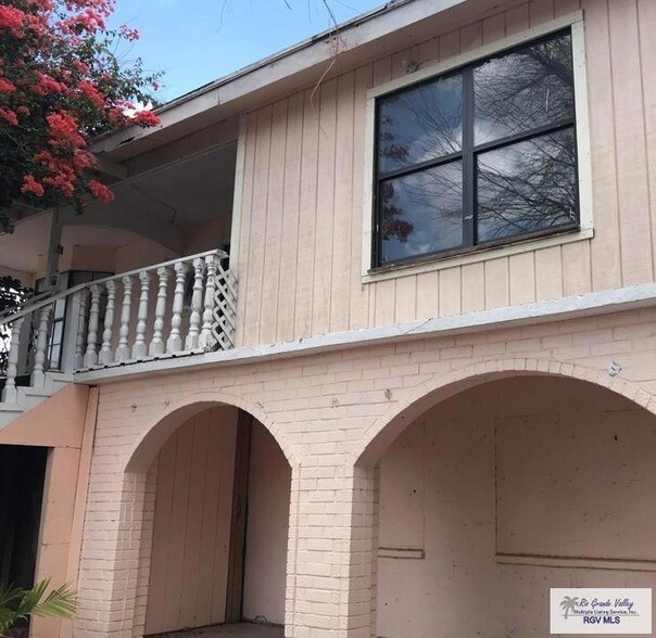 Building Photo - 1169 Calle Galaxia