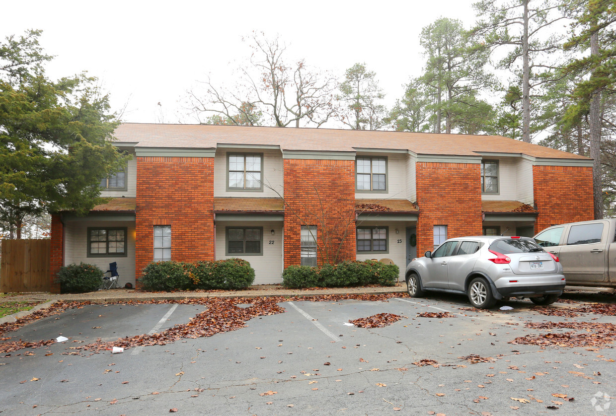 Building Photo - Pine Forest Apartments