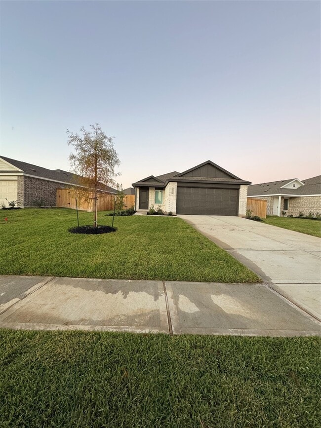 Building Photo - 28734 Bottom Grass Trl