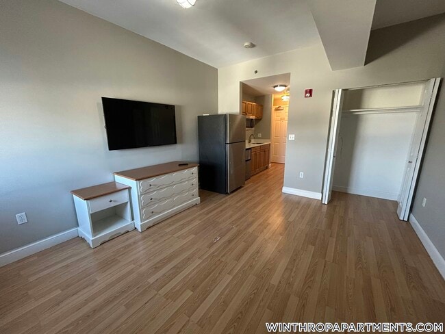 Foto del edificio - 312 Shirley St