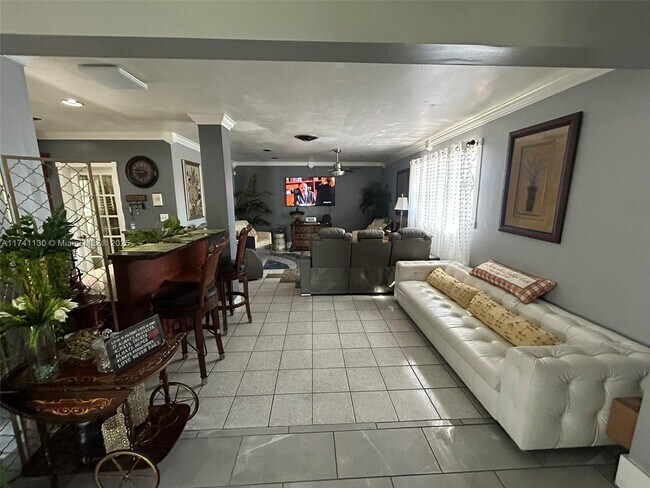 Foto del edificio - 21100 NW Miami Ct