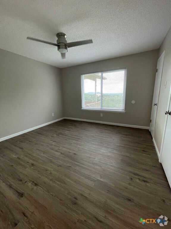 Building Photo - 573 Osage Dr