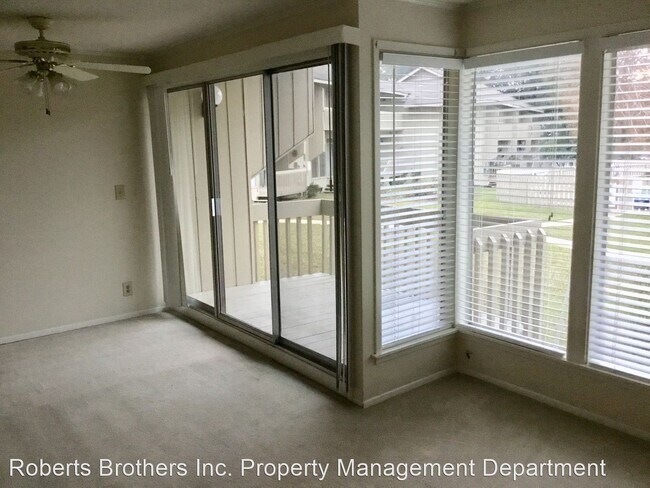 Foto del edificio - 1 br, 1 bath House - 1060 Sea Cliff Dr N
