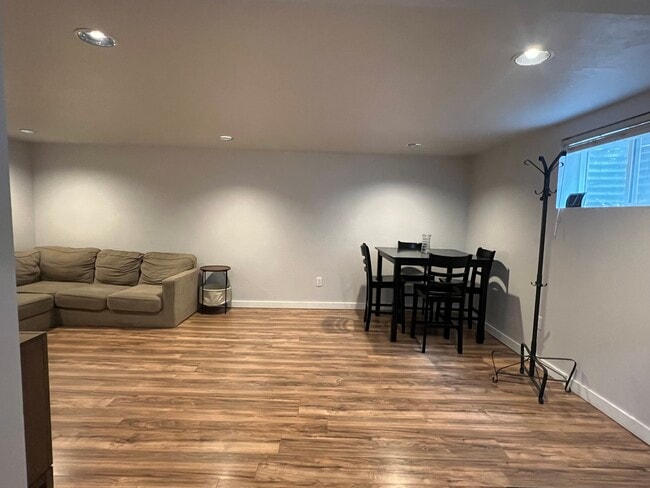 Building Photo - 9054 S 400 E