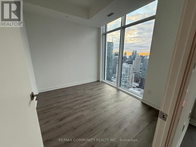 Building Photo - 252 Church St