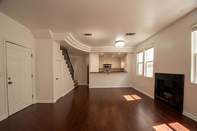 Foto del edificio - 4259 Dixie Canyon Ave