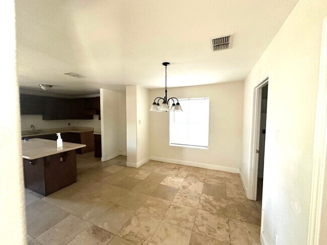 Building Photo - 11175 Carrizo Dr