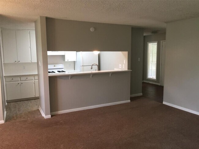 Foto del edificio - 1910 Westridge Dr