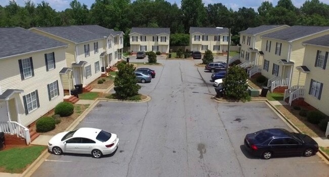 Building Photo - 18 Tranquil Day Dr
