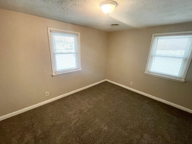 Foto del edificio - 2BR Eastside House