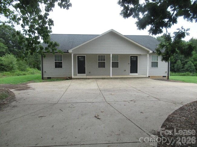 Building Photo - 4584 Maiden Hwy