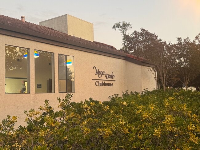 Foto del edificio - 21071 Gary Dr