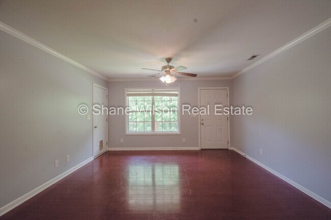 Foto del edificio - 4-Bedroom home in Tunnel Hill