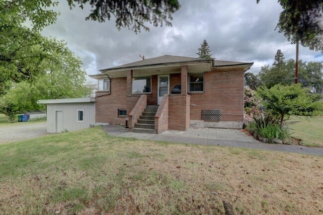 Foto del edificio - Newly renovated light filled 2 bedroom home with views of Rainer in Bryn Mawr-Skyway!