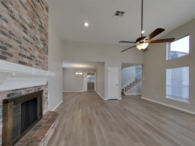 Building Photo - 5711 Kiowa Timbers Dr