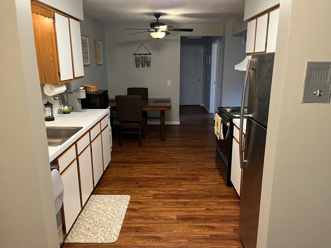 18 Great Wood Ct Unit 1, Fairport, NY 14450 Condo for Rent in