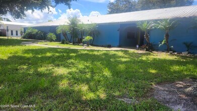 Building Photo - 2205 Knox McRae Dr