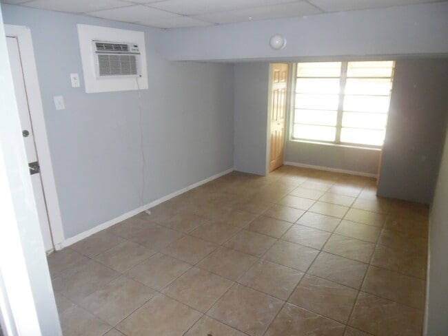 Photo - 1900 NE 157th Ter House