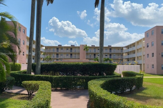 Building Photo - 2800 NW 56th Ave