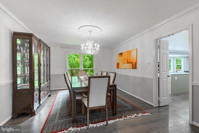 Foto del edificio - 820 Ridge Dr