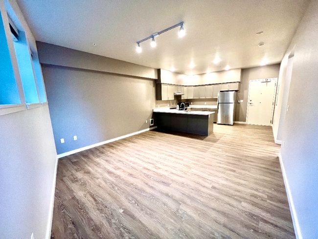 Building Photo - 2330 Yakima Ct