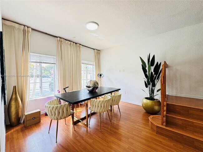 Foto del edificio - 10833 SW 83rd St