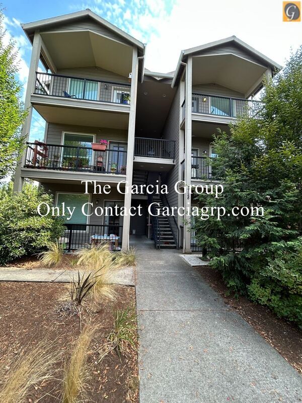 Building Photo - 7128 N Richmond Ave