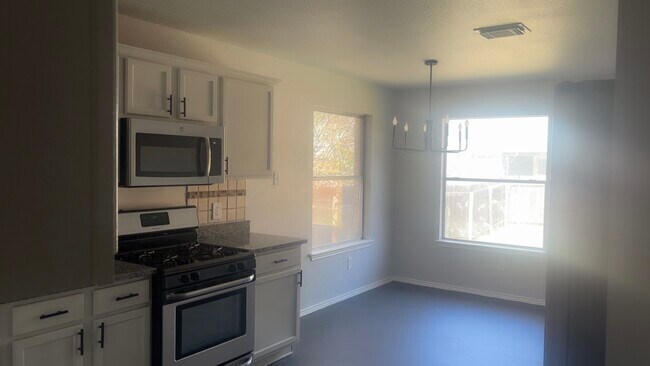 Foto del edificio - 1028 Doras Dr