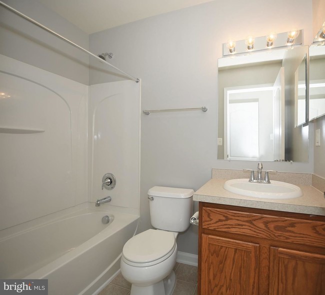 Building Photo - 6851 Archibald Dr