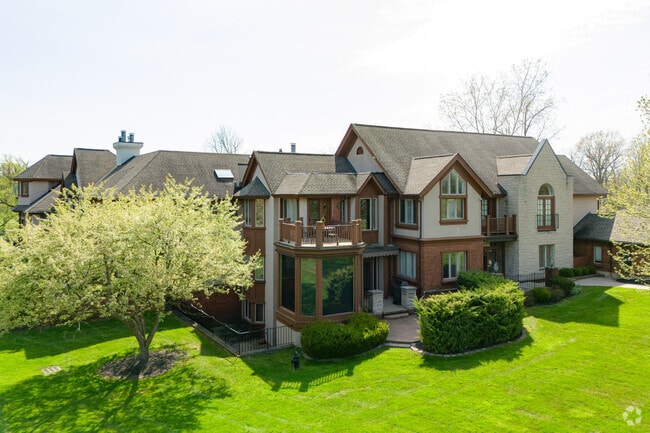 180 Castlebrook Ln - Castlebrooke Condos