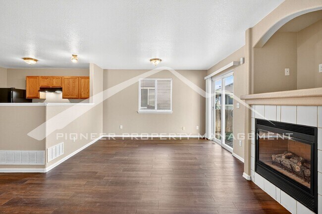 Building Photo - Charming Home with Central AC and Washer/D...