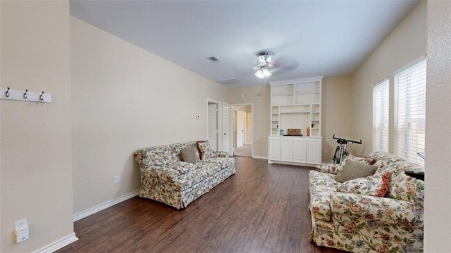 Building Photo - 609 Townplace Dr