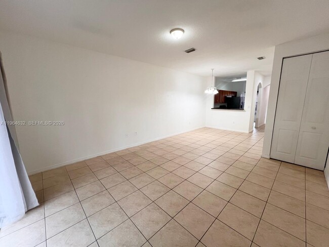 Building Photo - 4915 SW 140th Terrace