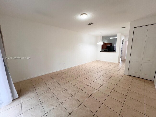 Foto del edificio - 4915 SW 140th Terrace