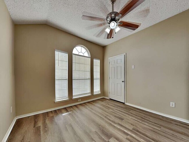 Foto del edificio - 2737 Preston Creek