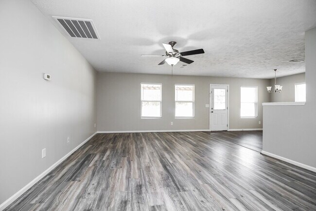 Building Photo - 813 Creek Oak Dr