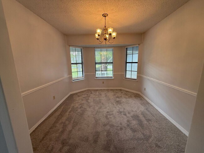Foto del edificio - Gulf Breeze - Paradise Bay - 3 bedroom, 2 bathroom w/ lawn care included
