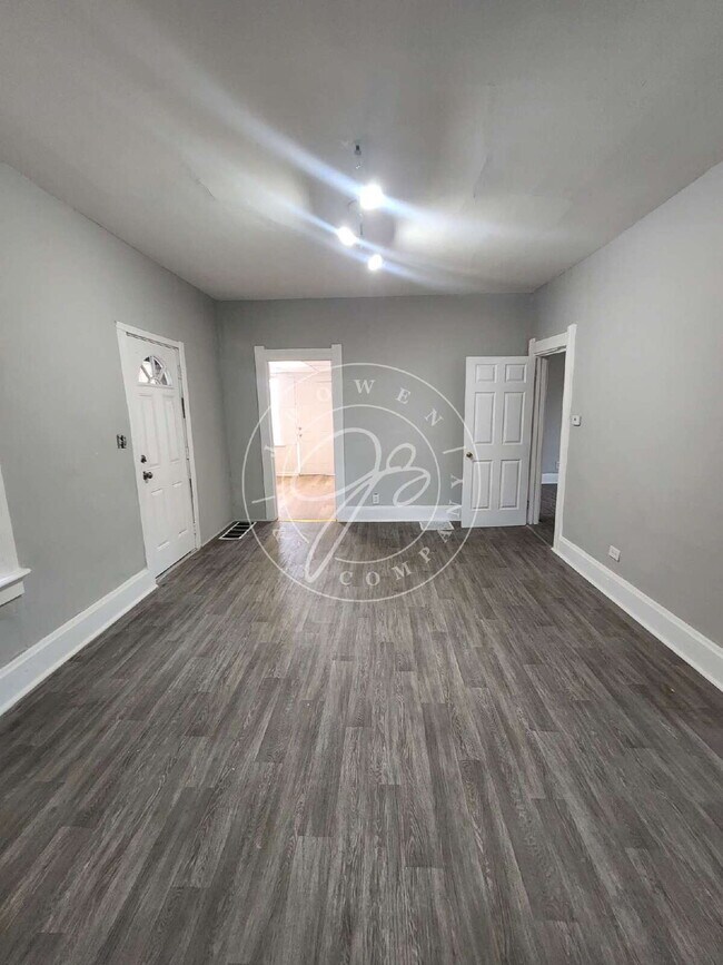 Building Photo - "Charming 3-Bedroom Home with updates throughout! Move in ready!