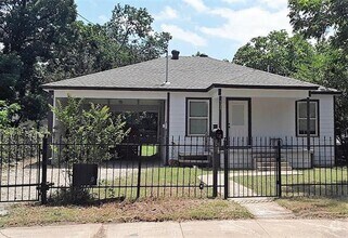 Building Photo - 528 Nomas St