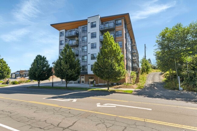 Building Photo - 2338 South Island Highway