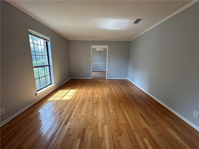 Building Photo - 6750 Browder Dr