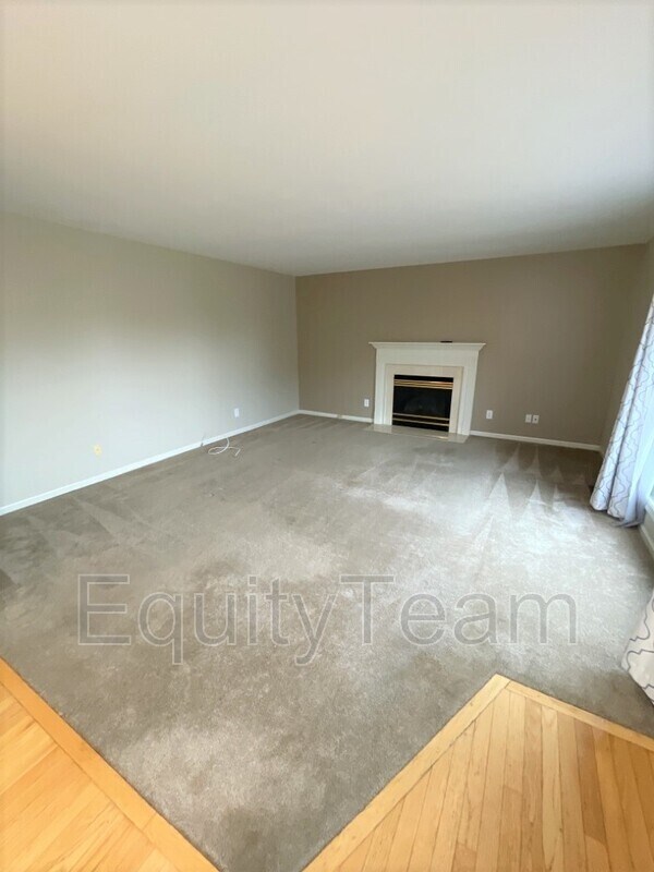 Foto del edificio - 7383 Lakota Springs Dr