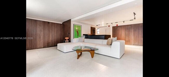 Foto del edificio - 6820 Indian Creek Dr