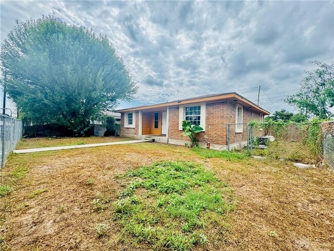 Building Photo - 2757 Melba Ave
