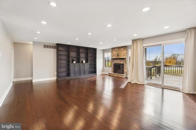 Foto del edificio - 3404 Honey Run Rd