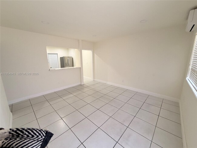 Foto del edificio - 95-97-97 NE 168th St