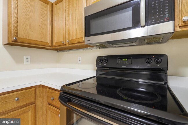 Building Photo - 13807 Bentwaters Dr