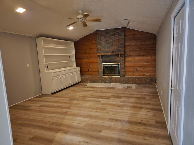Building Photo - 4008 Shelly Ln