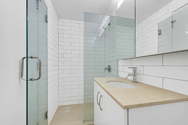 Foto del edificio - 167 Ludlow St