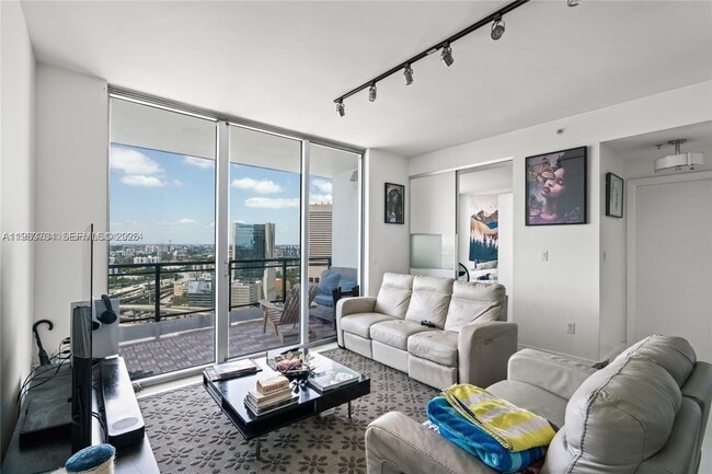 Foto del edificio - 90 SW 3rd St